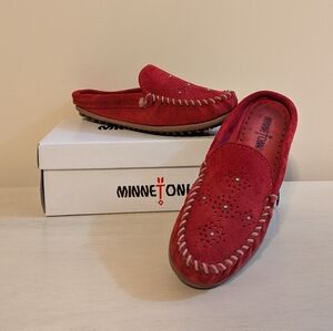 Minnetonka Women's Red Suede Slip-On Loafers. Size 6.5m